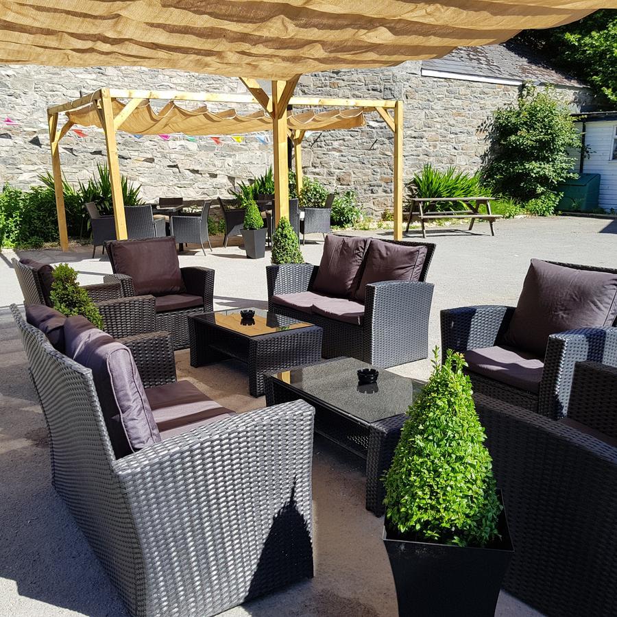 The Lamb And Flag Inn Rhayader Exteriör bild